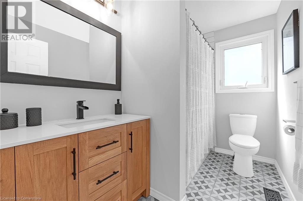 98 Forestgate Drive, Hamilton, Ontario  L9C 6A3 - Photo 25 - 40680643