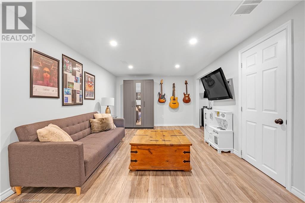 98 Forestgate Drive, Hamilton, Ontario  L9C 6A3 - Photo 31 - 40680643