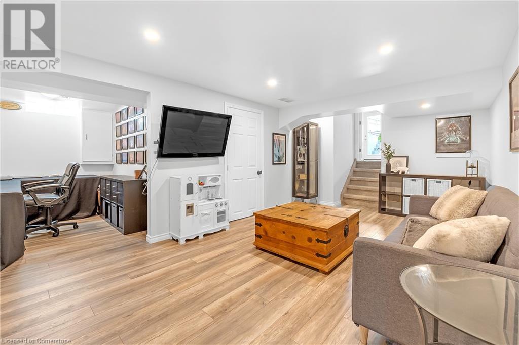 98 Forestgate Drive, Hamilton, Ontario  L9C 6A3 - Photo 32 - 40680643