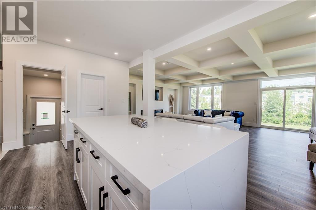 151 Cityview Drive N, Guelph, Ontario  N1E 6Y7 - Photo 14 - 40680726