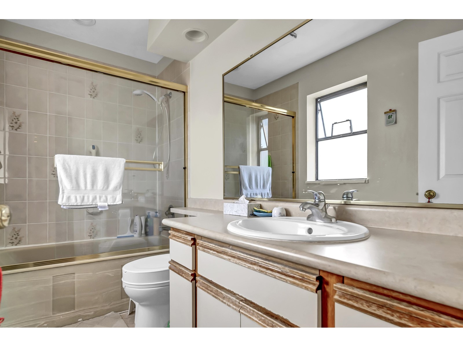 10627 138a Street, Surrey, British Columbia  V3T 4L2 - Photo 13 - R2940899