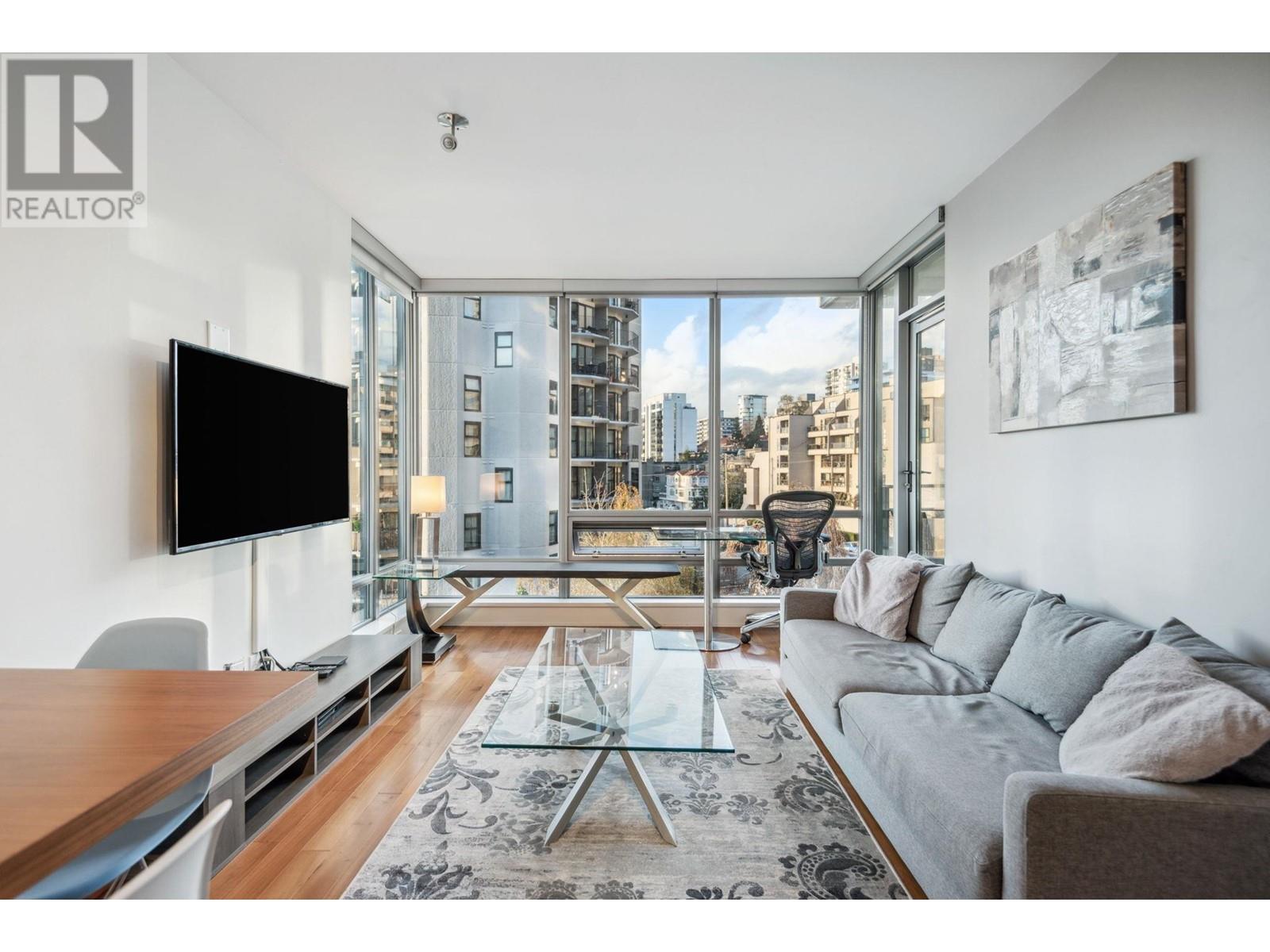 Listing Picture 7 of 38 : 605 1005 BEACH AVENUE, Vancouver / 溫哥華 - 魯藝地產 Yvonne Lu Group - MLS Medallion Club Member