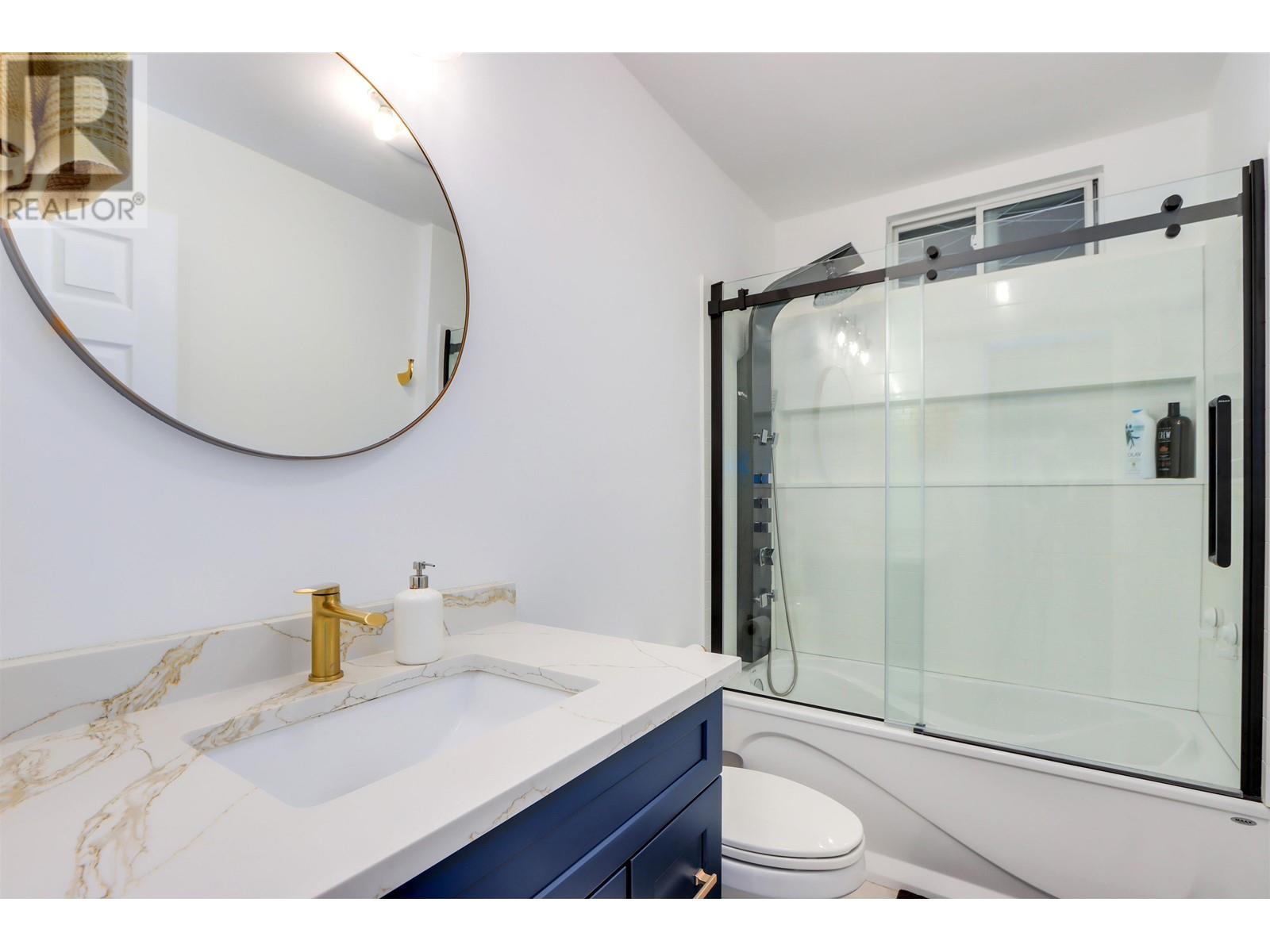 301 Mariner Way, Coquitlam, British Columbia  V3K 1N5 - Photo 14 - R2946561