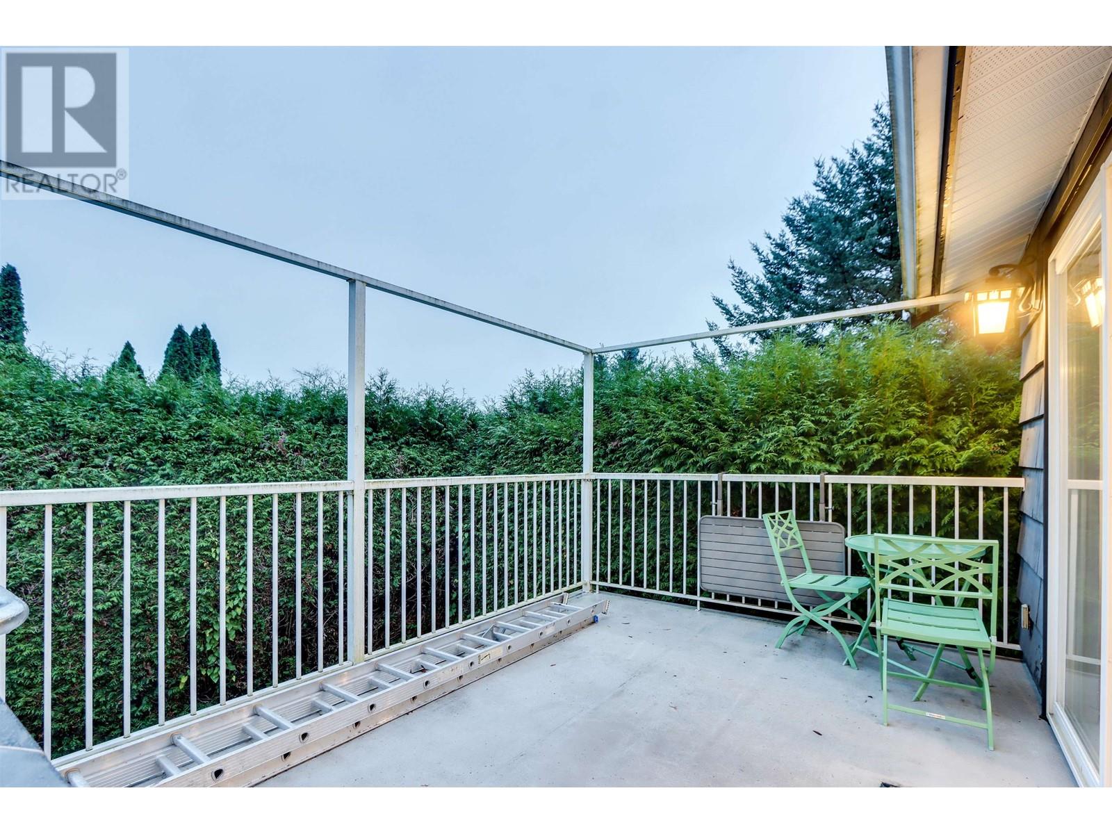 301 Mariner Way, Coquitlam, British Columbia  V3K 1N5 - Photo 15 - R2946561
