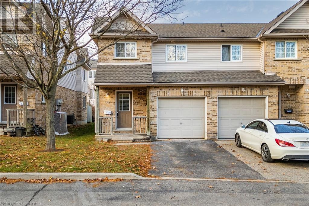 169 BISMARK Drive Unit# 32, Cambridge, Ontario