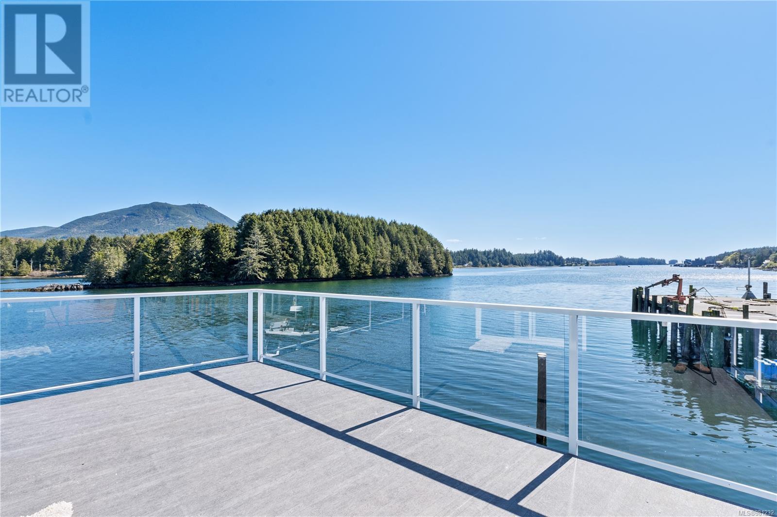 2015 Bay St, Ucluelet, British Columbia