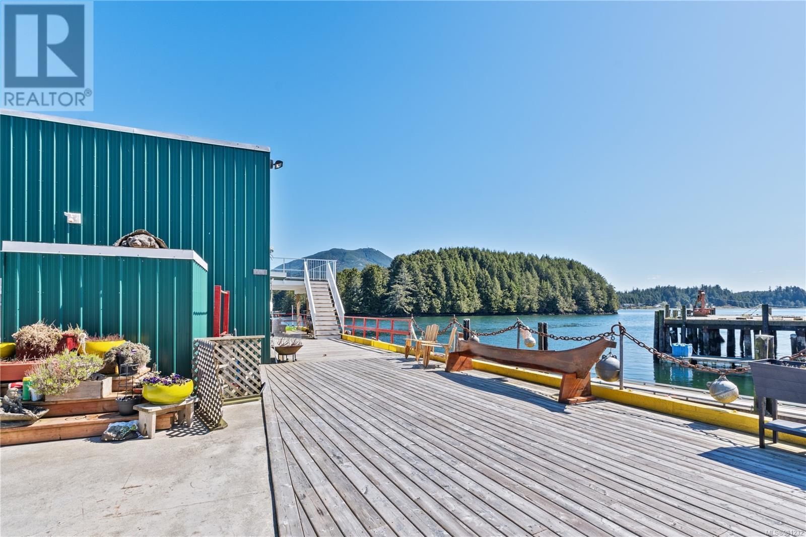 2015 Bay St, Ucluelet, British Columbia  V0R 3A0 - Photo 44 - 981232