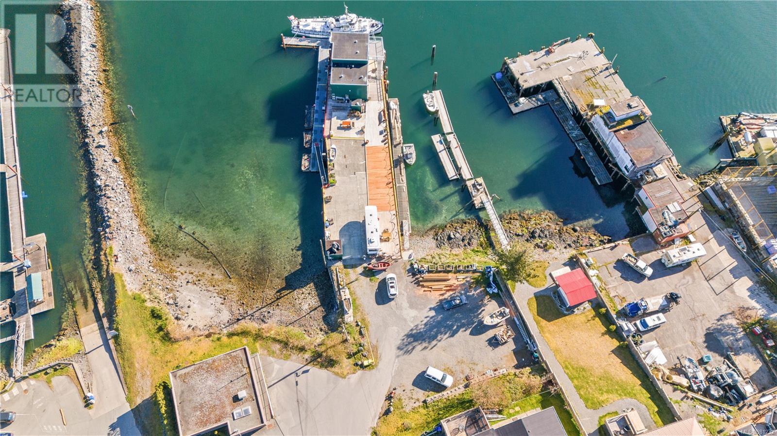 2015 Bay St, Ucluelet, British Columbia  V0R 3A0 - Photo 47 - 981232