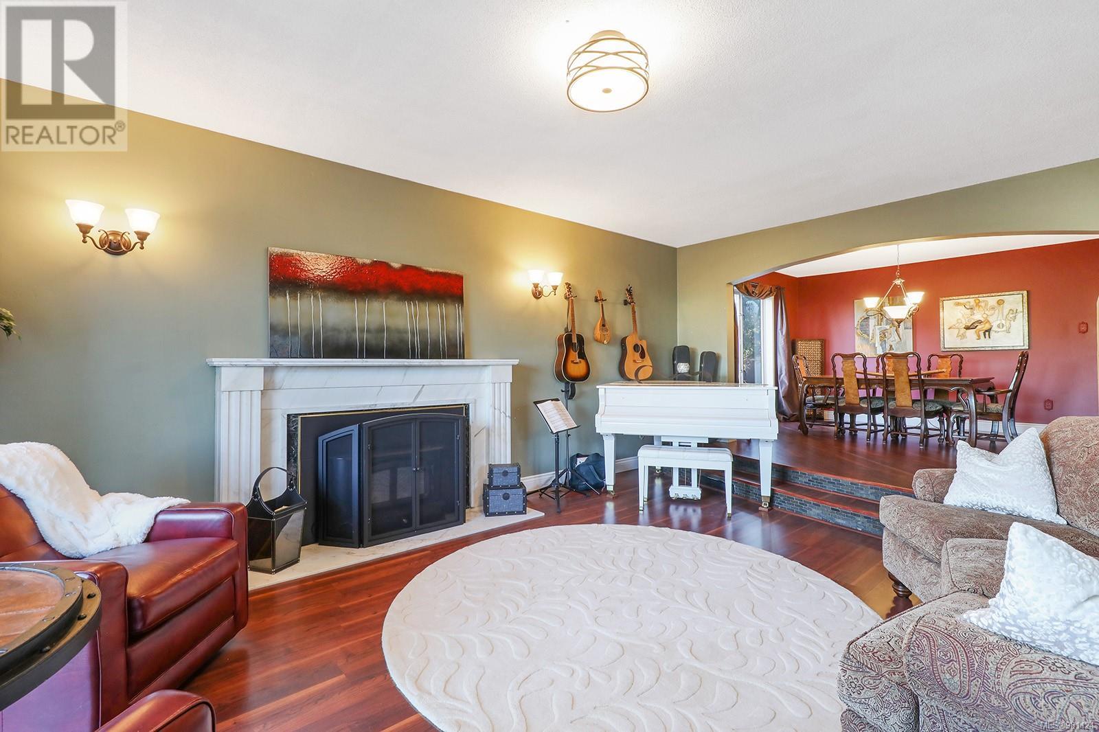 Property at 1522 Admiral Tryon Blvd image 2