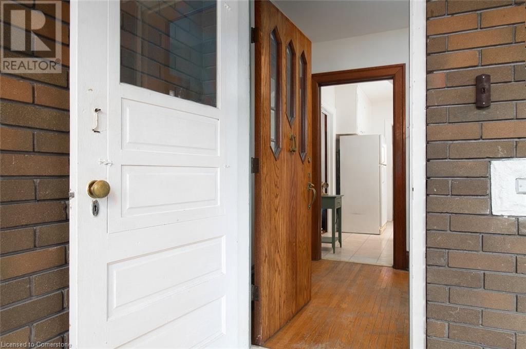 34 Park Street, Kitchener, Ontario  N2G 1M3 - Photo 2 - 40680815