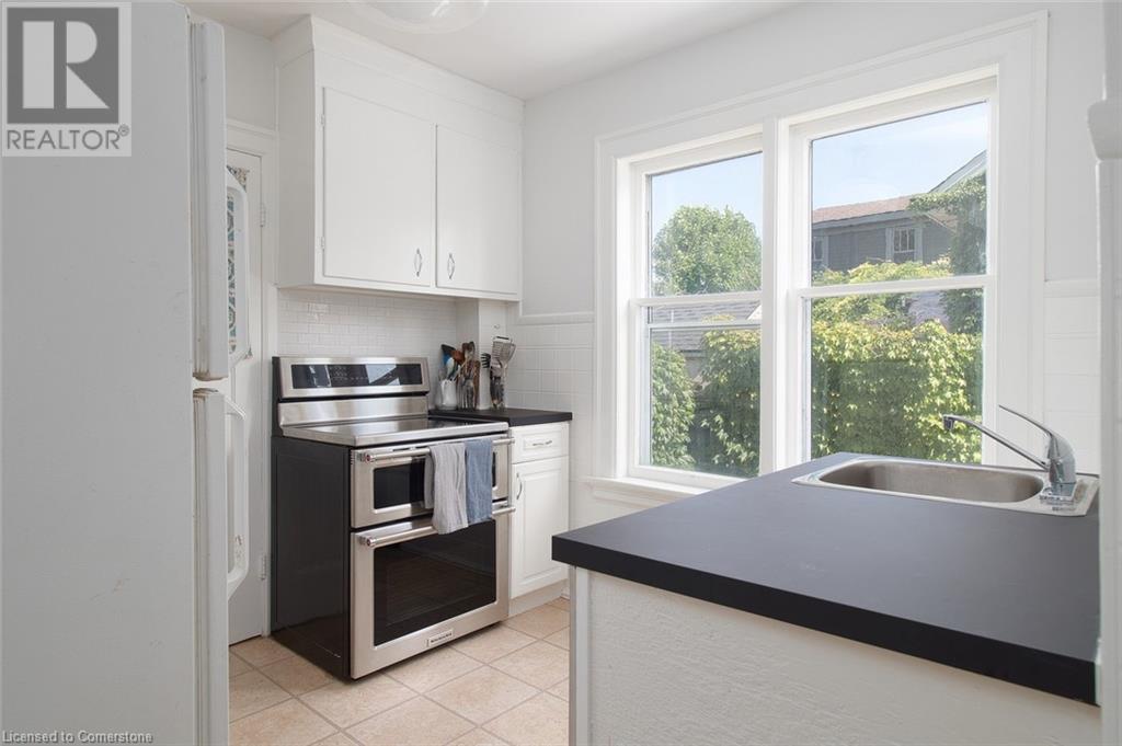 34 Park Street, Kitchener, Ontario  N2G 1M3 - Photo 9 - 40680815