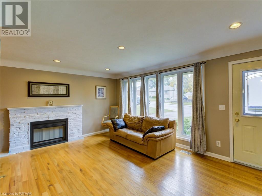 90 Earlscourt Crescent, Woodstock, Ontario  N4S 5H3 - Photo 9 - 40674418
