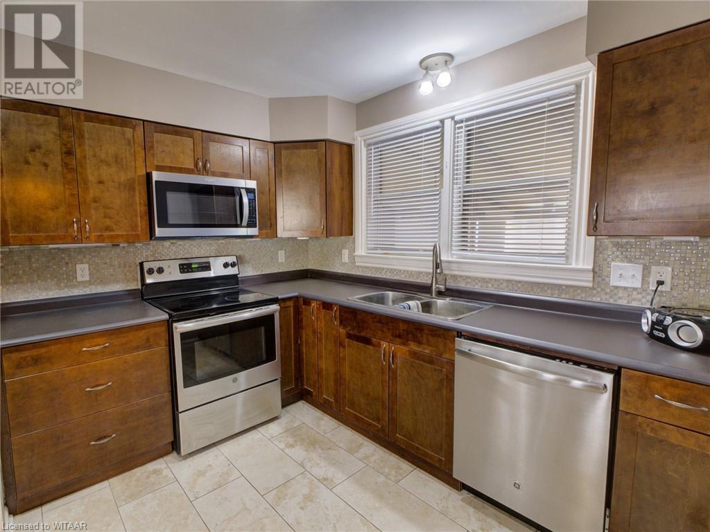 90 Earlscourt Crescent, Woodstock, Ontario  N4S 5H3 - Photo 13 - 40674418