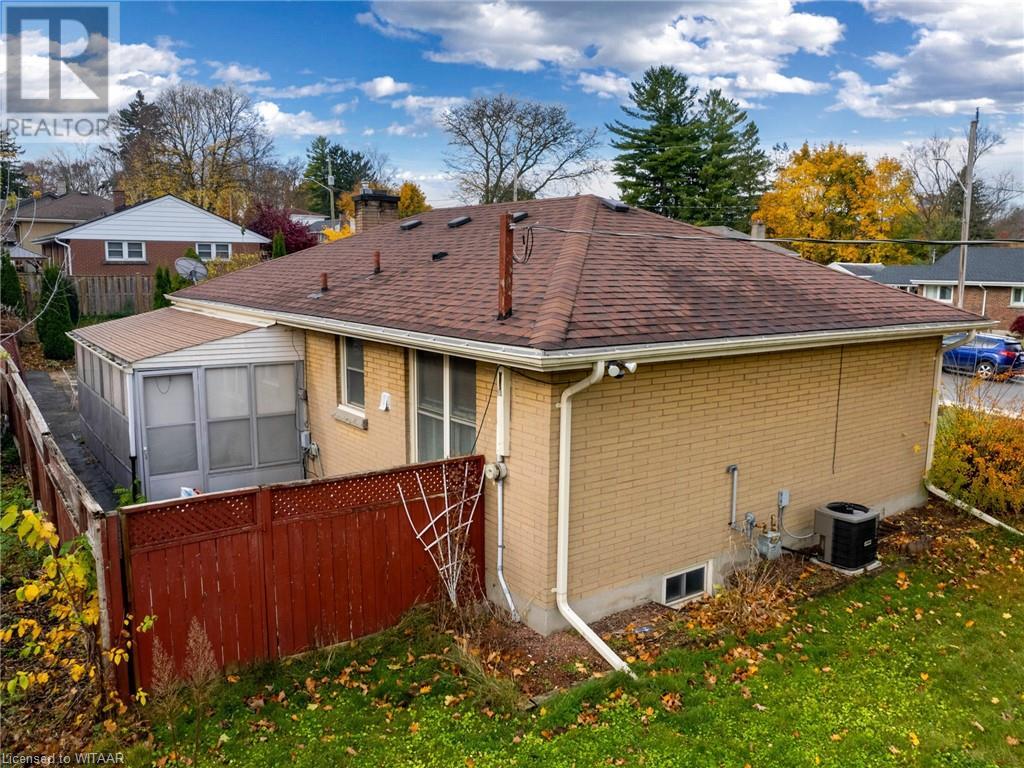 90 Earlscourt Crescent, Woodstock, Ontario  N4S 5H3 - Photo 39 - 40674418