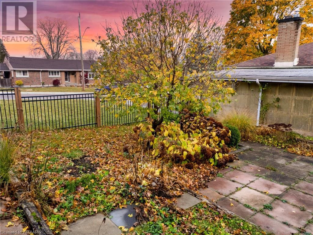 90 Earlscourt Crescent, Woodstock, Ontario  N4S 5H3 - Photo 35 - 40674418