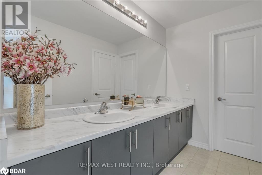 1221 Corby Way, Innisfil, Ontario  L9S 0R1 - Photo 10 - 40680729