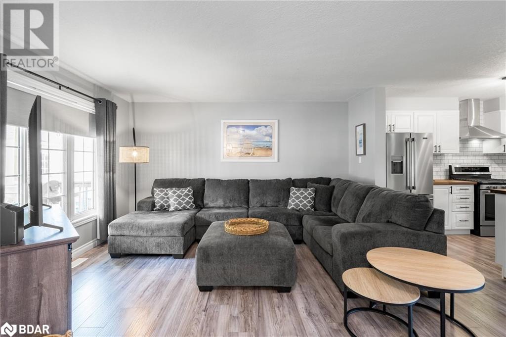 10 Clarence Avenue, Penetanguishene, Ontario  L9M 1A9 - Photo 8 - 40680642