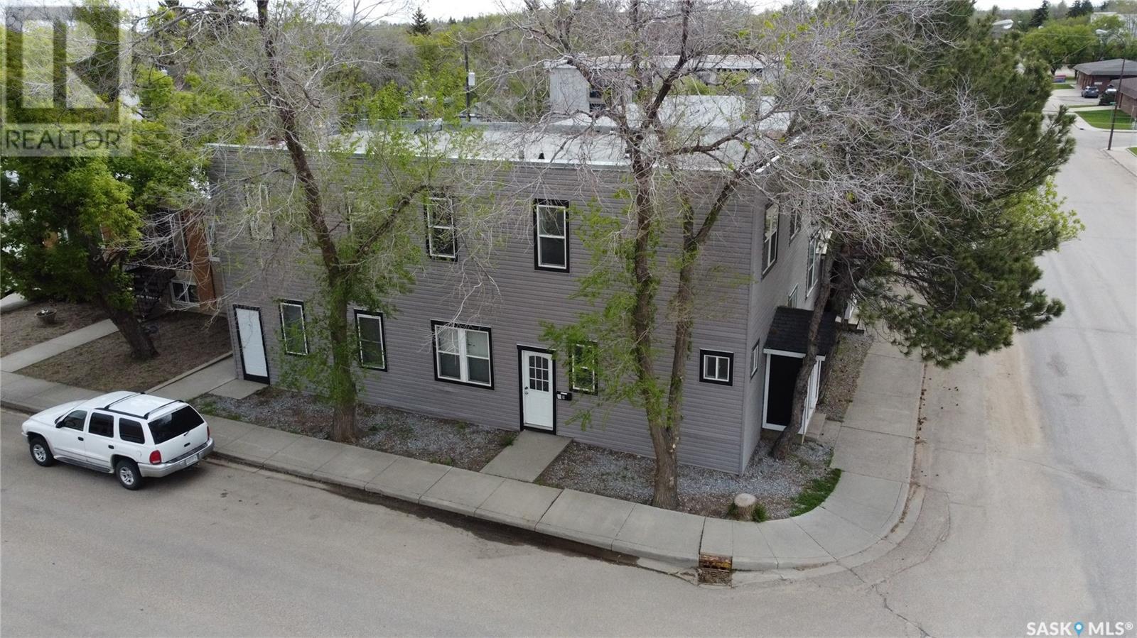 301 Cheadle Street E, Swift Current, Saskatchewan  S9H 1G5 - Photo 46 - SK988767