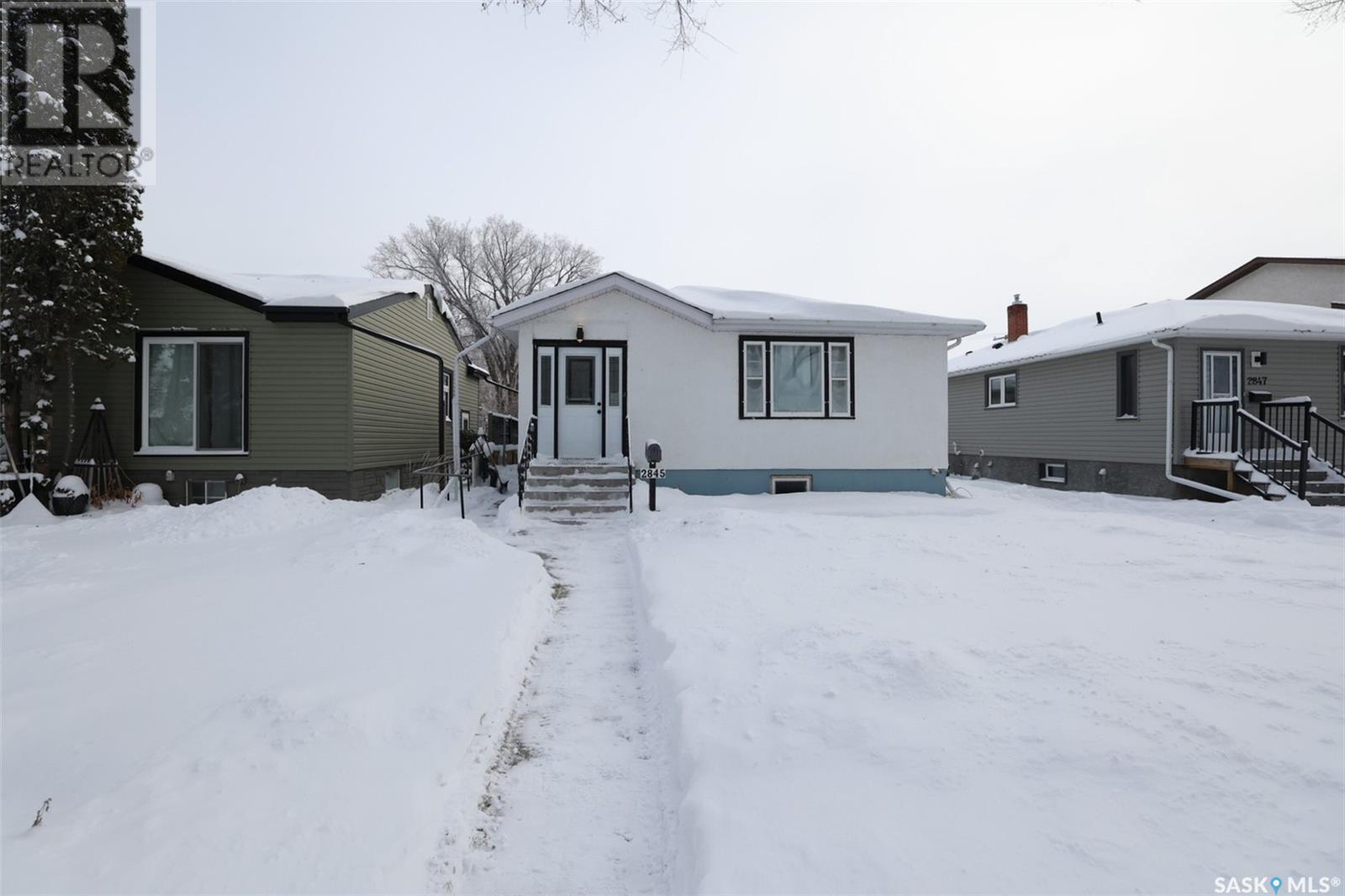 2845 Athol Street, Regina, Saskatchewan  S4S 1Y3 - Photo 2 - SK988758