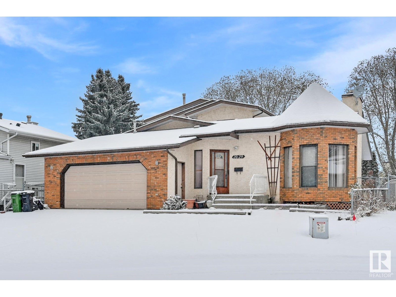 2029 52 ST NW, Edmonton, Alberta