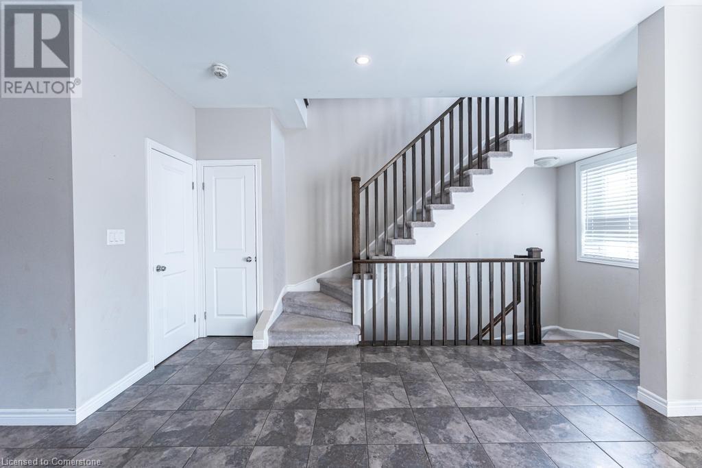 63 Crossings Way, Hamilton, Ontario  L0R 1P0 - Photo 13 - 40680617