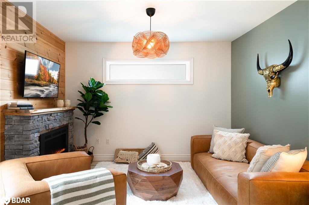 107 Revell Street, Gravenhurst, Ontario  P1P 1R2 - Photo 2 - 40680671