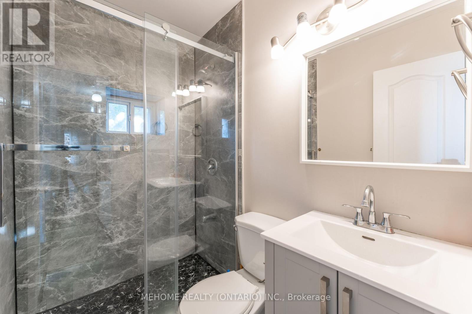 2nd Fl - 190 Major Street, Toronto, Ontario  M5S 2L3 - Photo 5 - C10874841