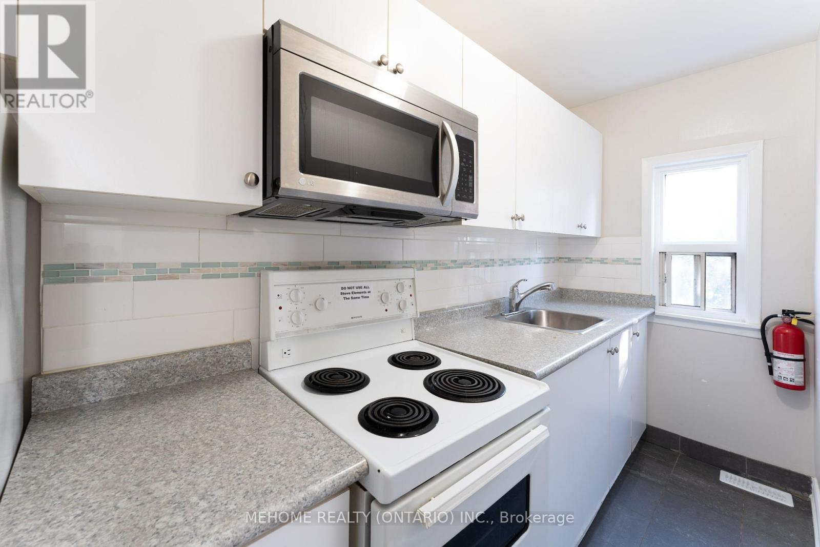 2nd Fl - 190 Major Street, Toronto, Ontario  M5S 2L3 - Photo 6 - C10874841
