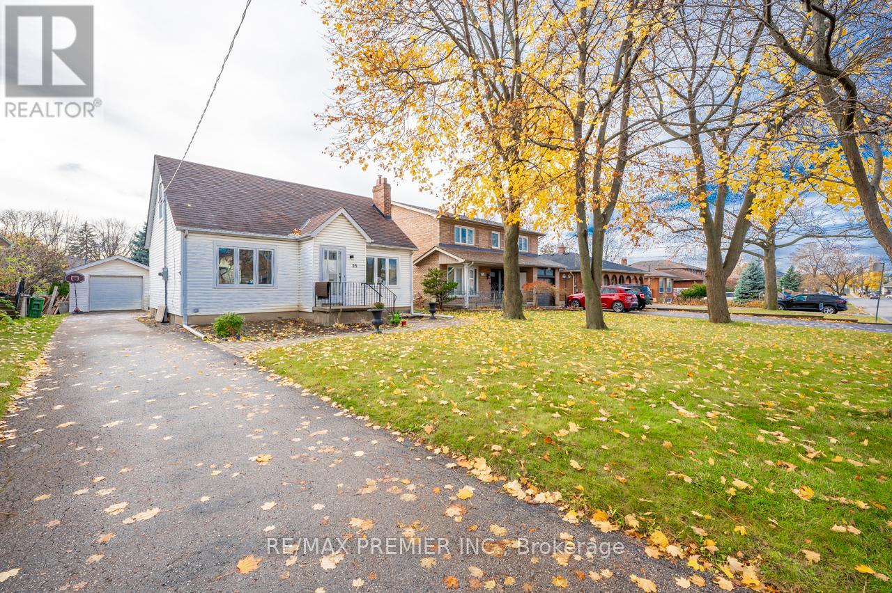 Bsmt - 25 Wallasey Avenue, Toronto, Ontario  M9M 1E1 - Photo 1 - W10875021