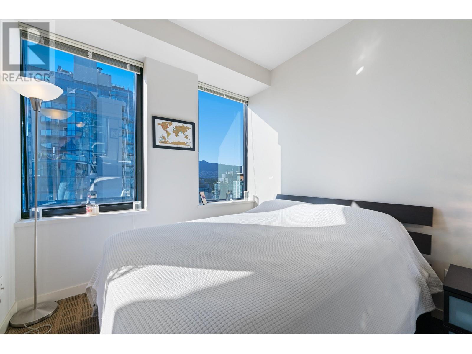 Listing Picture 16 of 33 : 1501 1333 W GEORGIA STREET, Vancouver / 溫哥華 - 魯藝地產 Yvonne Lu Group - MLS Medallion Club Member