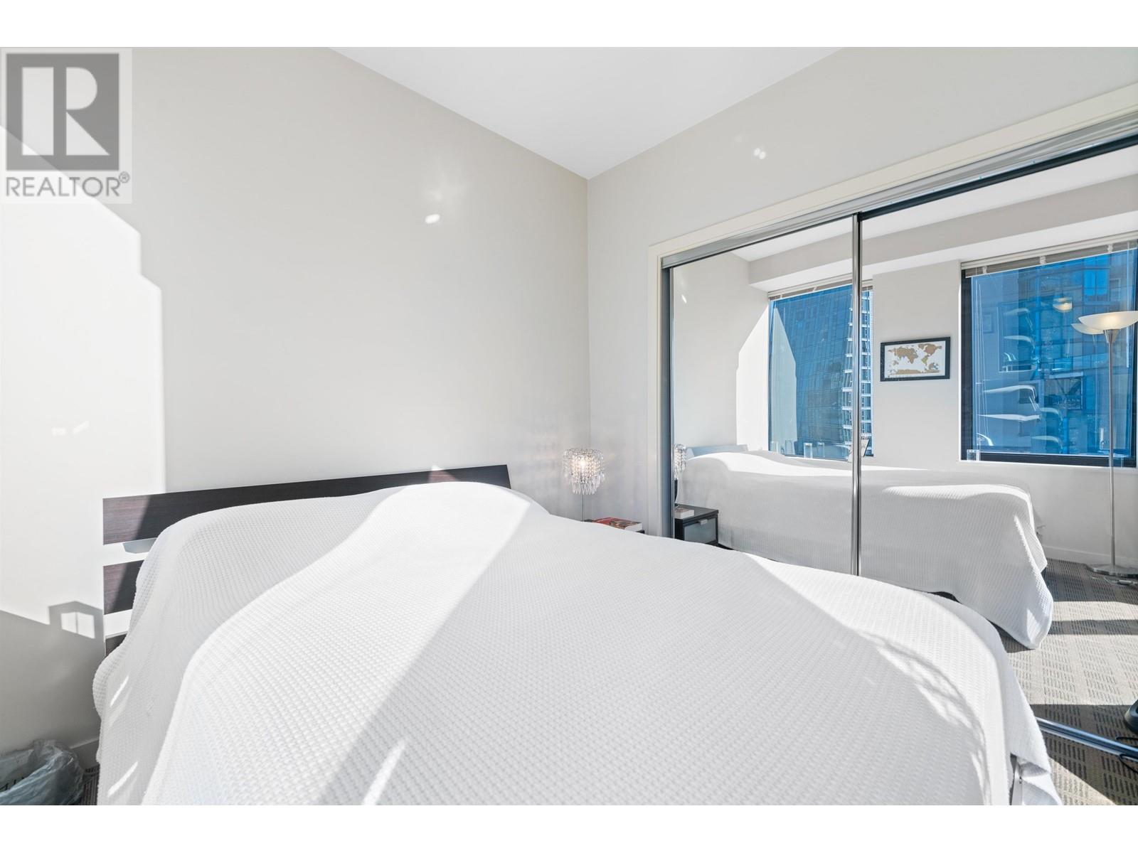 Listing Picture 18 of 33 : 1501 1333 W GEORGIA STREET, Vancouver / 溫哥華 - 魯藝地產 Yvonne Lu Group - MLS Medallion Club Member