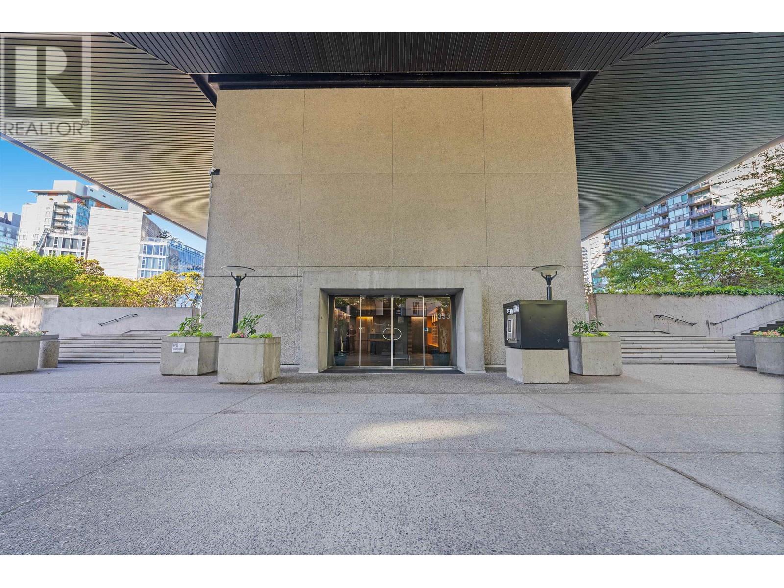 Listing Picture 31 of 33 : 1501 1333 W GEORGIA STREET, Vancouver / 溫哥華 - 魯藝地產 Yvonne Lu Group - MLS Medallion Club Member