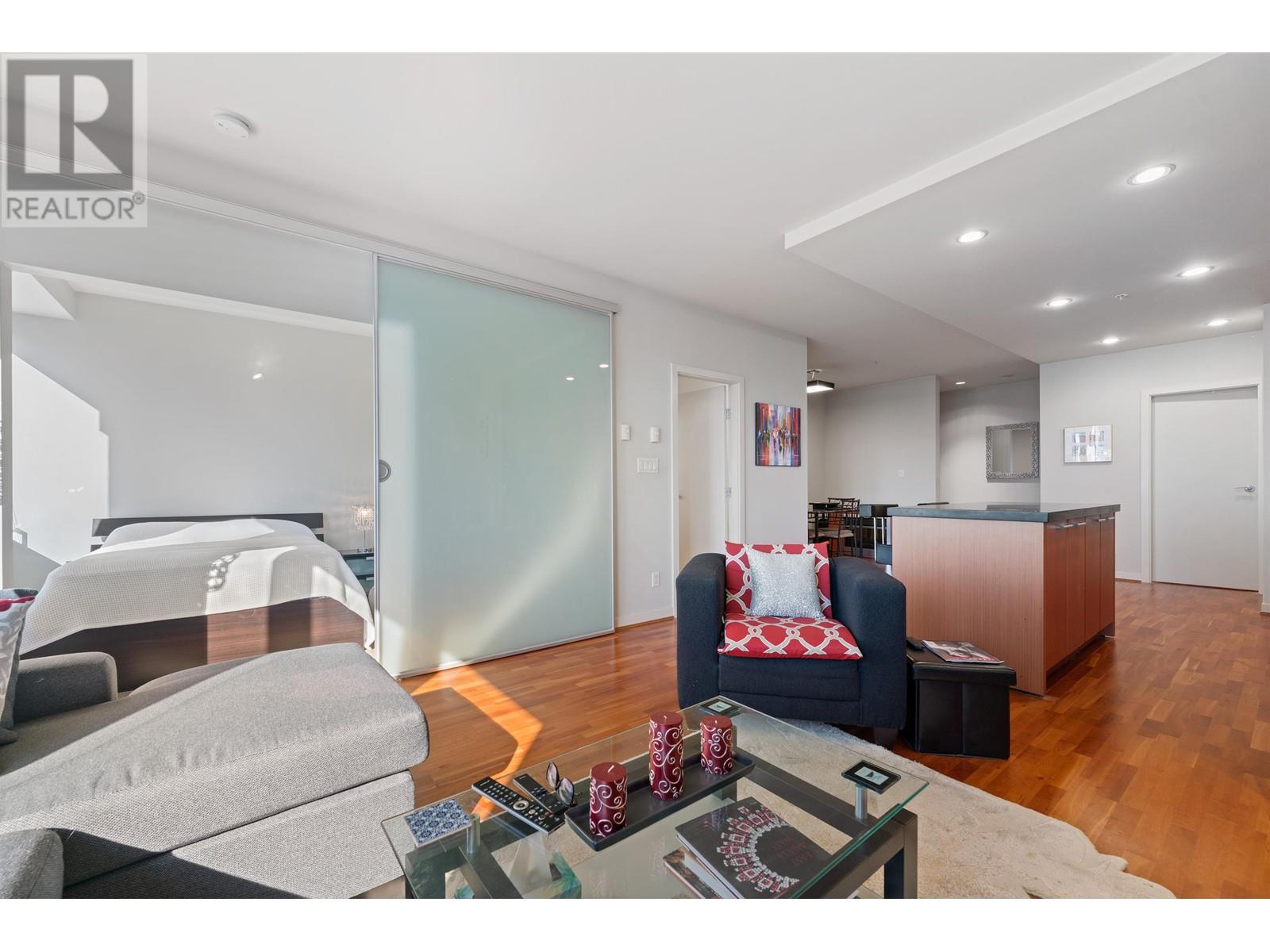 Listing Picture 7 of 33 : 1501 1333 W GEORGIA STREET, Vancouver / 溫哥華 - 魯藝地產 Yvonne Lu Group - MLS Medallion Club Member