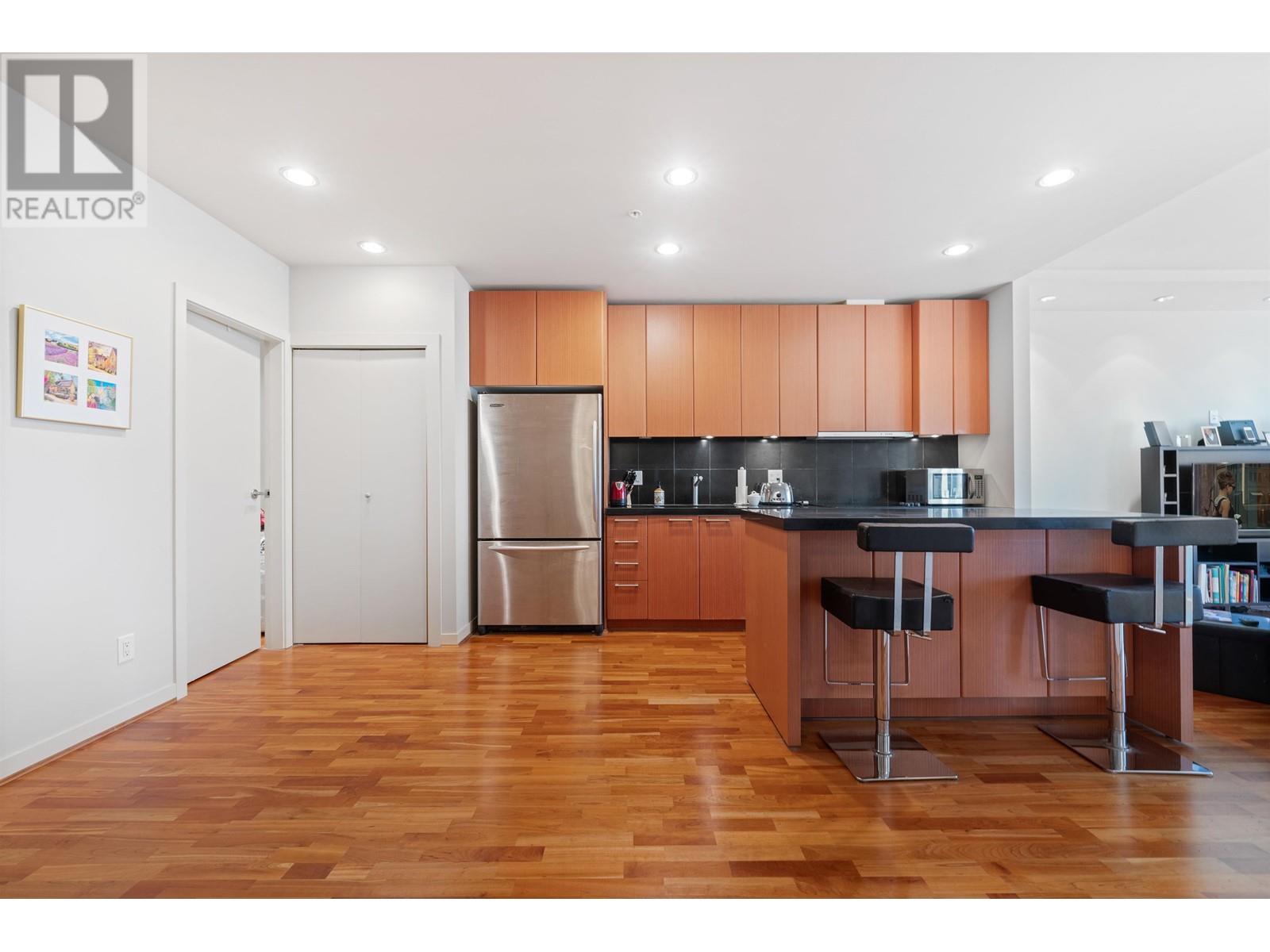 Listing Picture 9 of 33 : 1501 1333 W GEORGIA STREET, Vancouver / 溫哥華 - 魯藝地產 Yvonne Lu Group - MLS Medallion Club Member