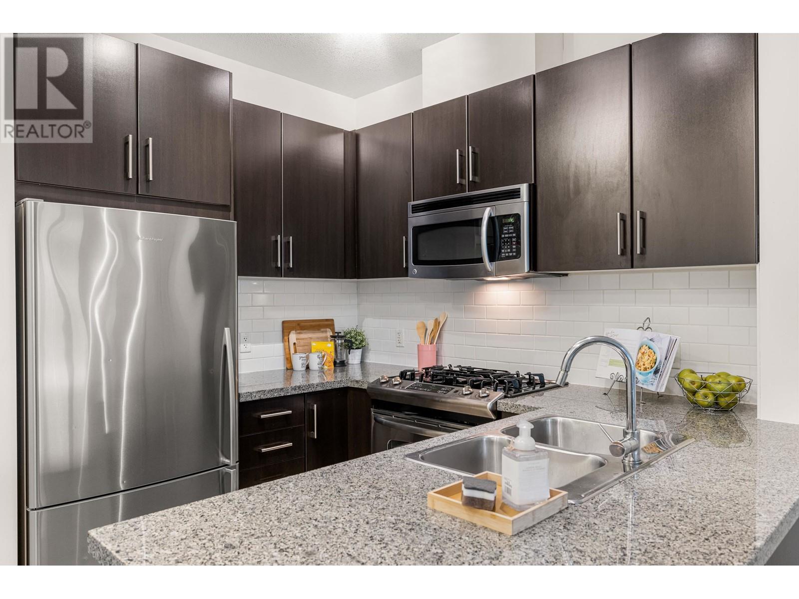 409 701 Klahanie Drive, Port Moody, British Columbia V3H 5L6 - Photo 8 - R2946734