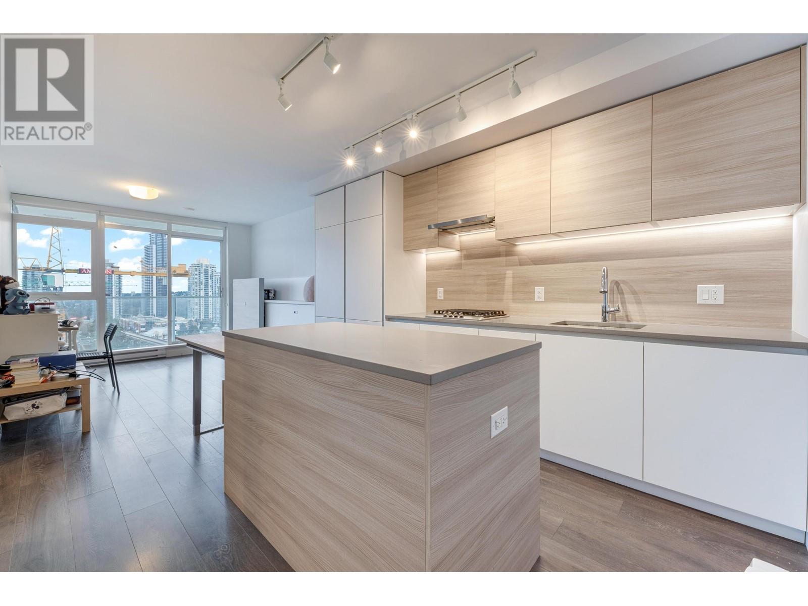 1003 652 Whiting Way, Coquitlam, British Columbia  V3J 0K3 - Photo 3 - R2946712