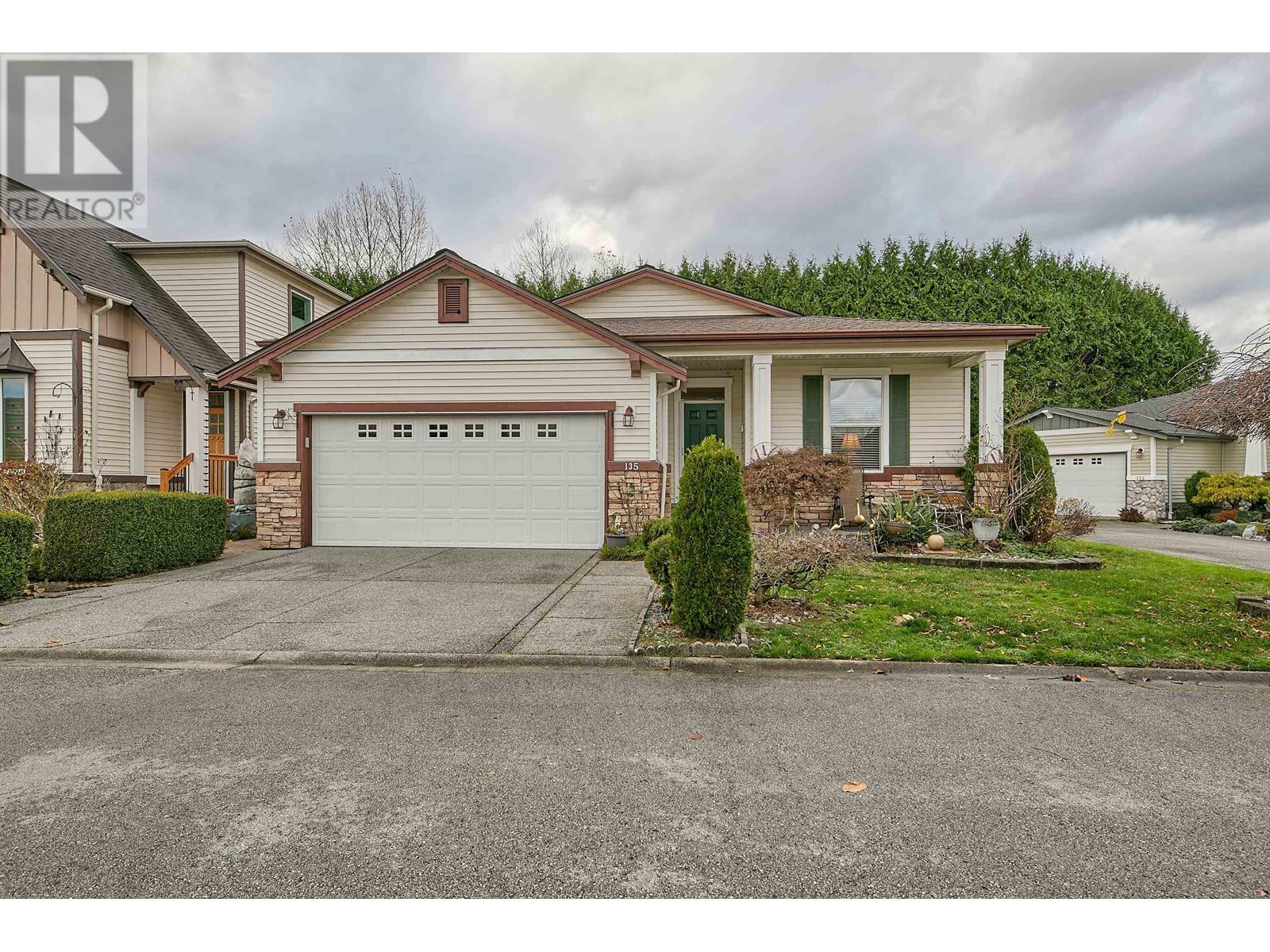 135 19639 Meadow Gardens Way, Pitt Meadows, British Columbia  V3Y 2T5 - Photo 1 - R2946800