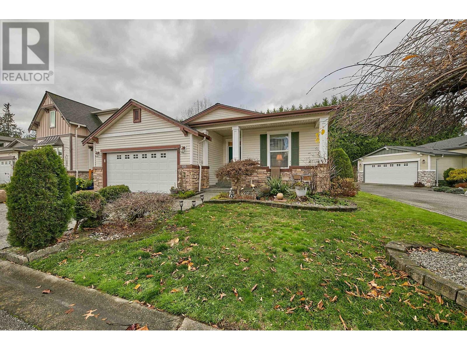 135 19639 Meadow Gardens Way, Pitt Meadows, British Columbia  V3Y 2T5 - Photo 2 - R2946800