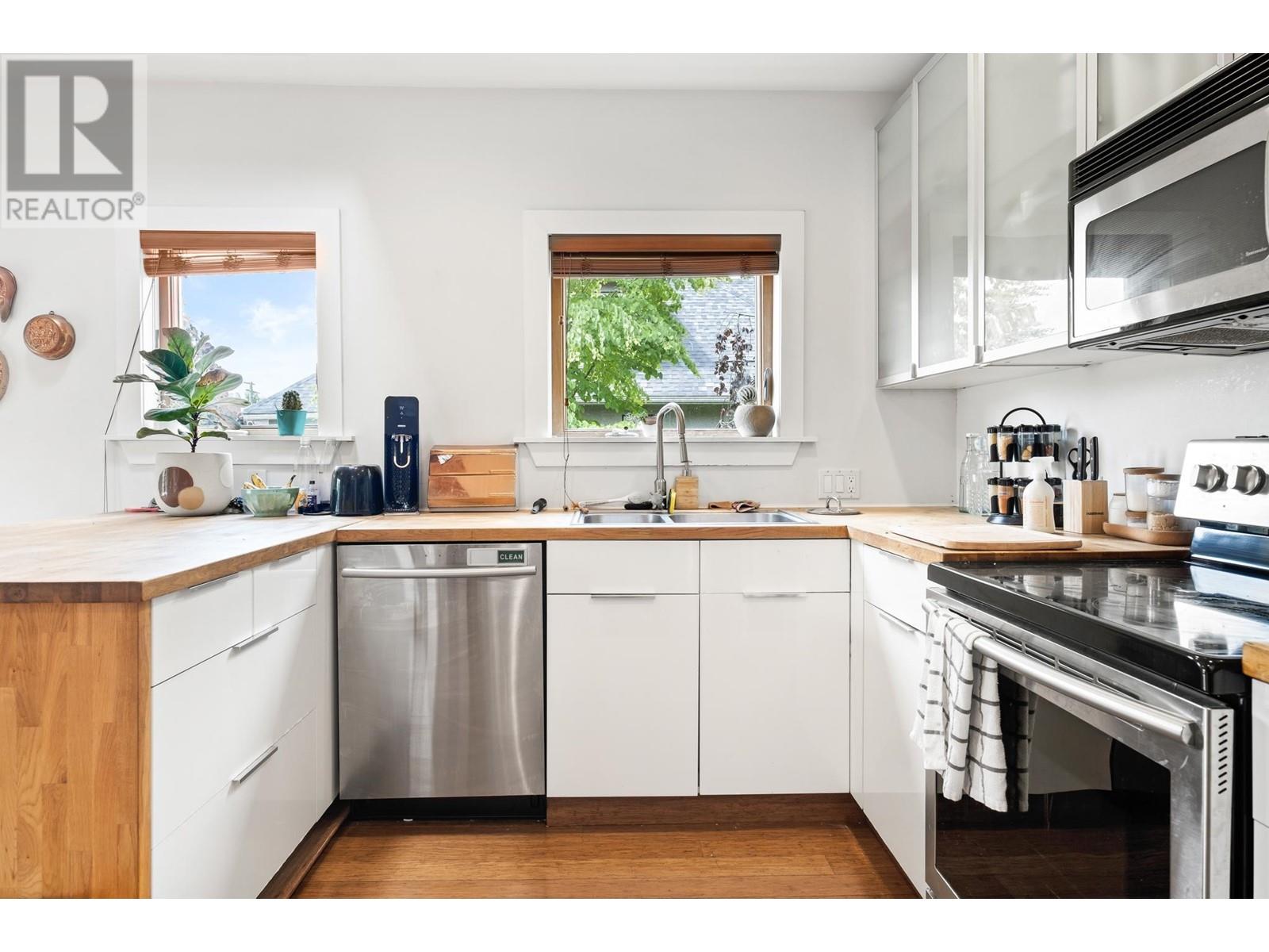 438 W 17th Avenue, Vancouver, British Columbia  V5Y 2A2 - Photo 15 - R2946814