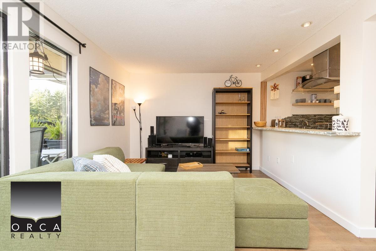 11 1811 Purcell Way, North Vancouver, British Columbia  V7J 3H4 - Photo 4 - R2946789