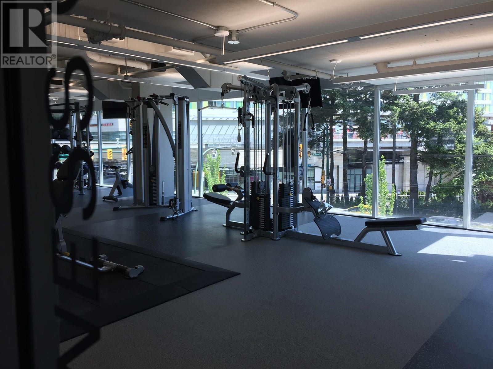 Listing Picture 16 of 19 : 2002 8189 CAMBIE STREET, Vancouver / 溫哥華 - 魯藝地產 Yvonne Lu Group - MLS Medallion Club Member