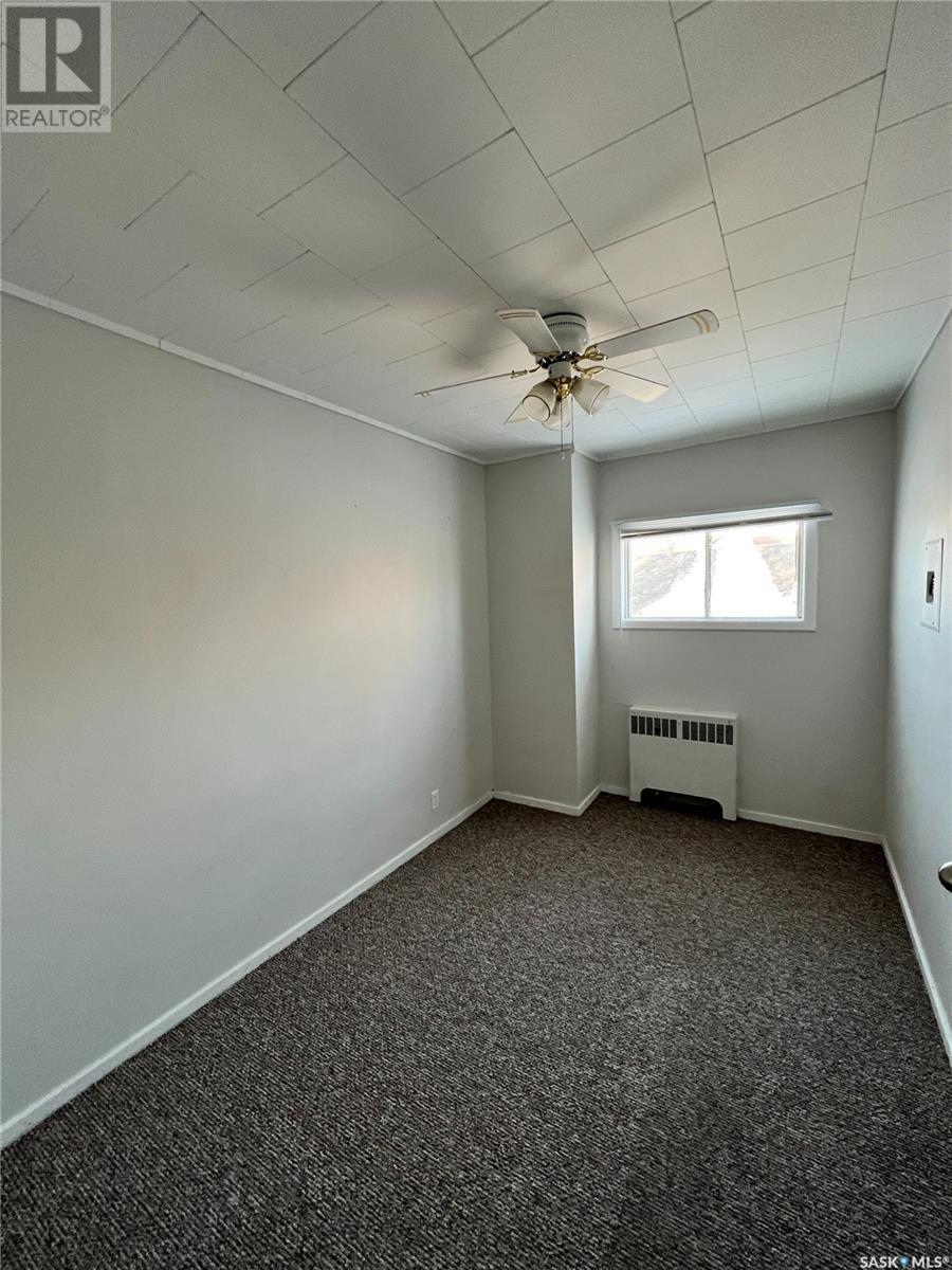 205 5th Avenue Nw, Swift Current, Saskatchewan  S9H 0W6 - Photo 4 - SK985561