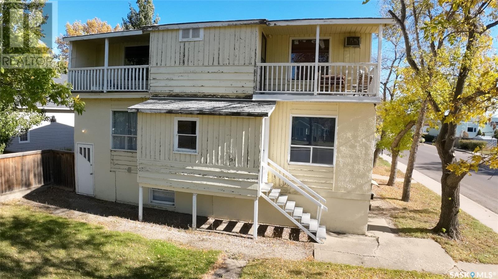 205 5th Avenue Nw, Swift Current, Saskatchewan  S9H 0W6 - Photo 7 - SK985561