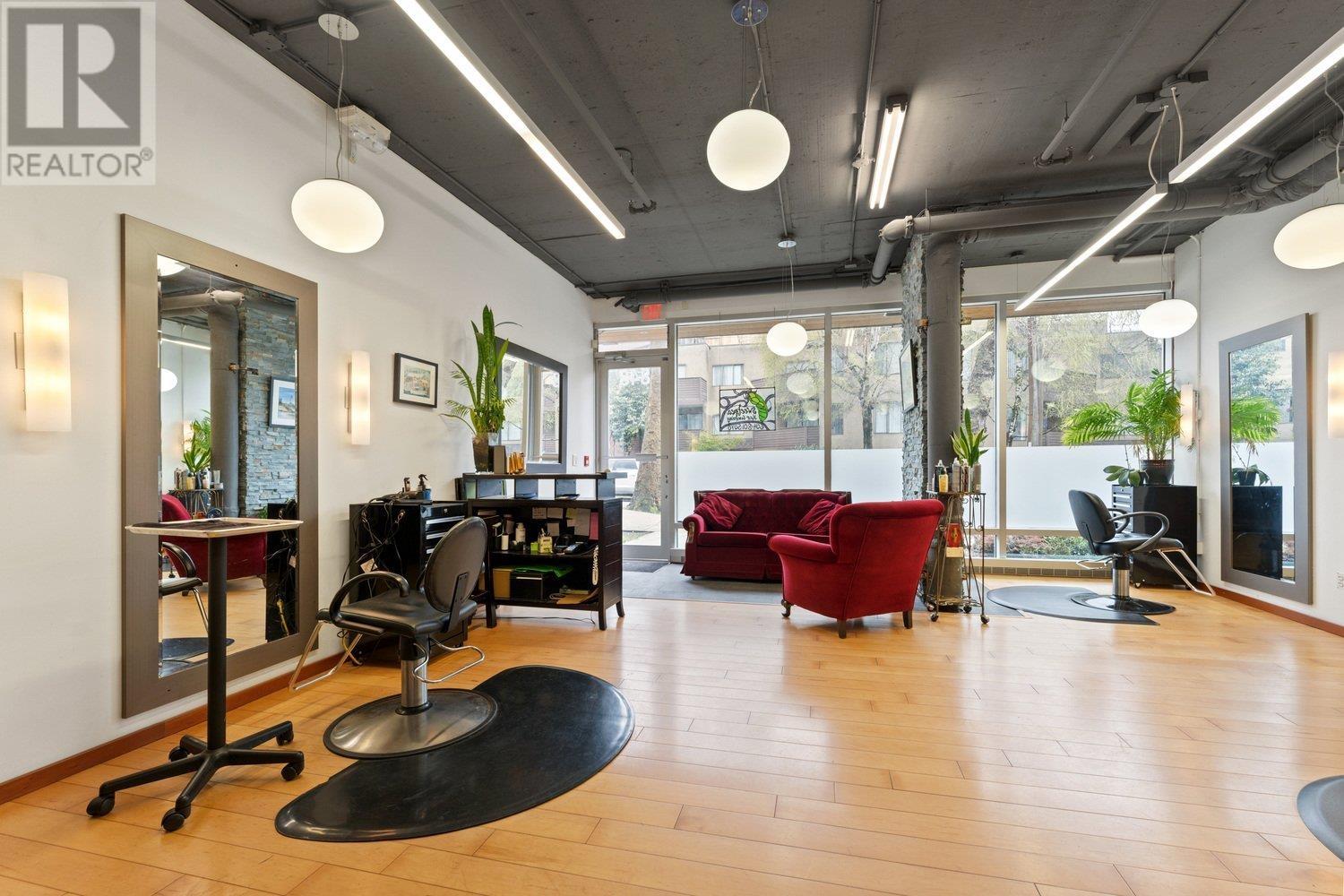 Listing Picture 8 of 20 : 848 W 8TH AVENUE, Vancouver / 溫哥華 - 魯藝地產 Yvonne Lu Group - MLS Medallion Club Member