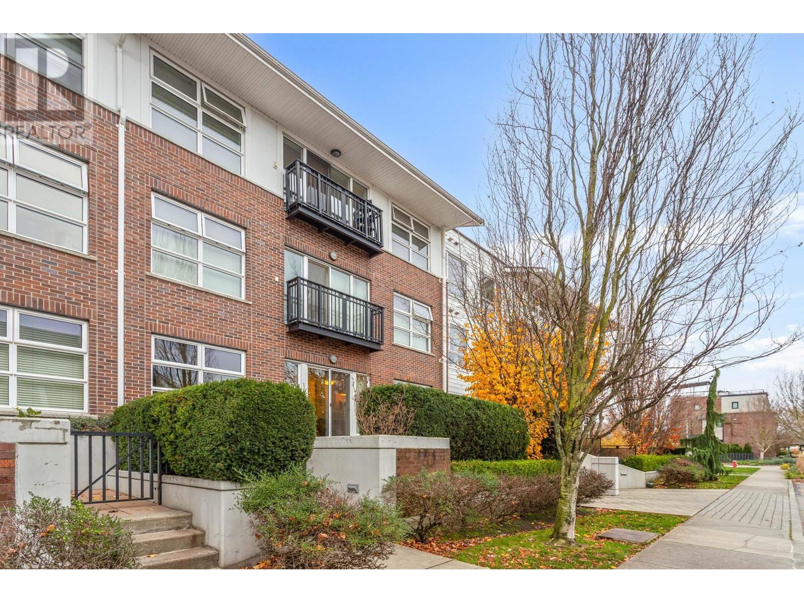 Property at 107 215 BROOKES STREET image 2