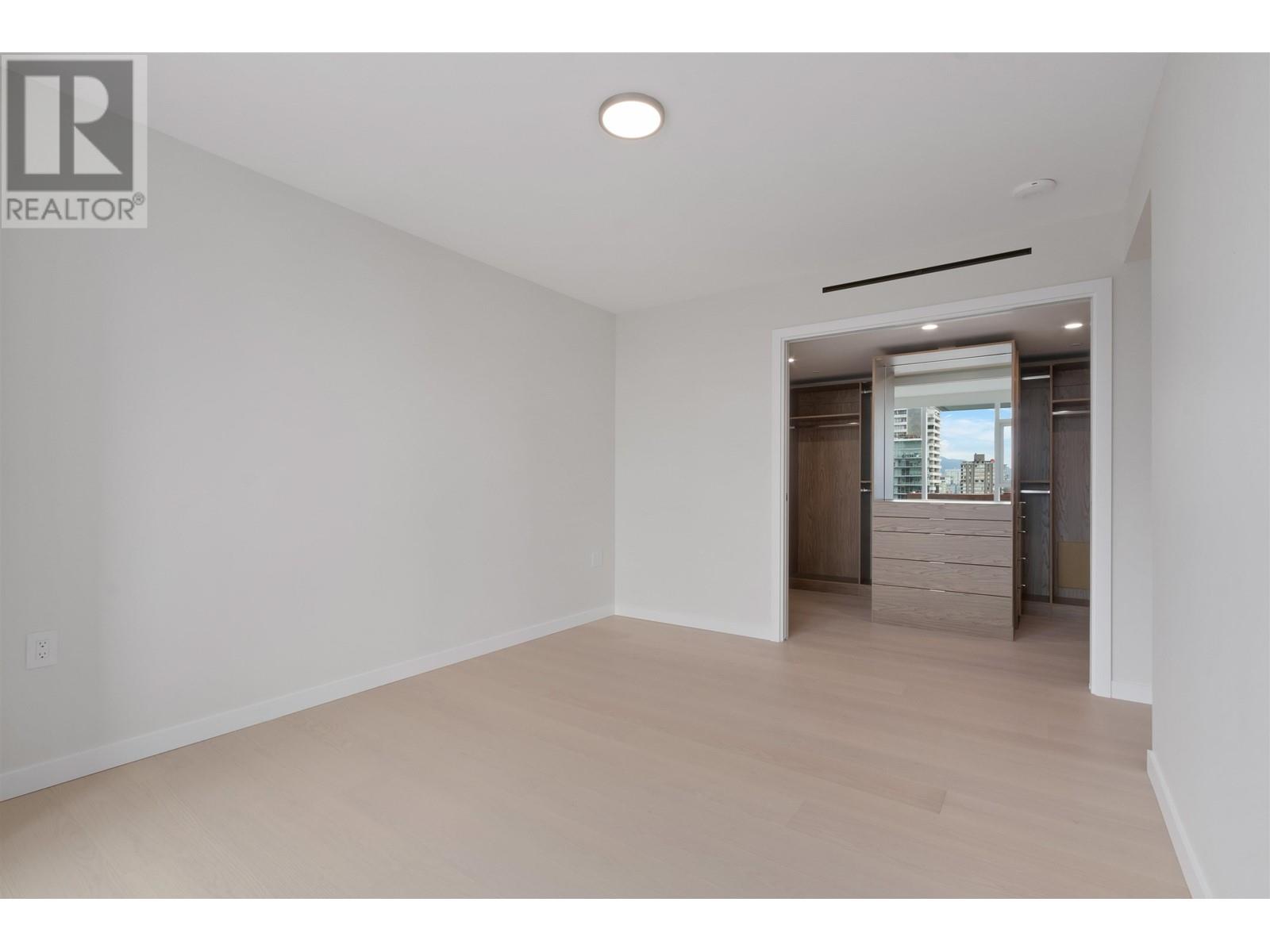 Listing Picture 12 of 32 : 1504 1335 HOWE STREET, Vancouver / 溫哥華 - 魯藝地產 Yvonne Lu Group - MLS Medallion Club Member