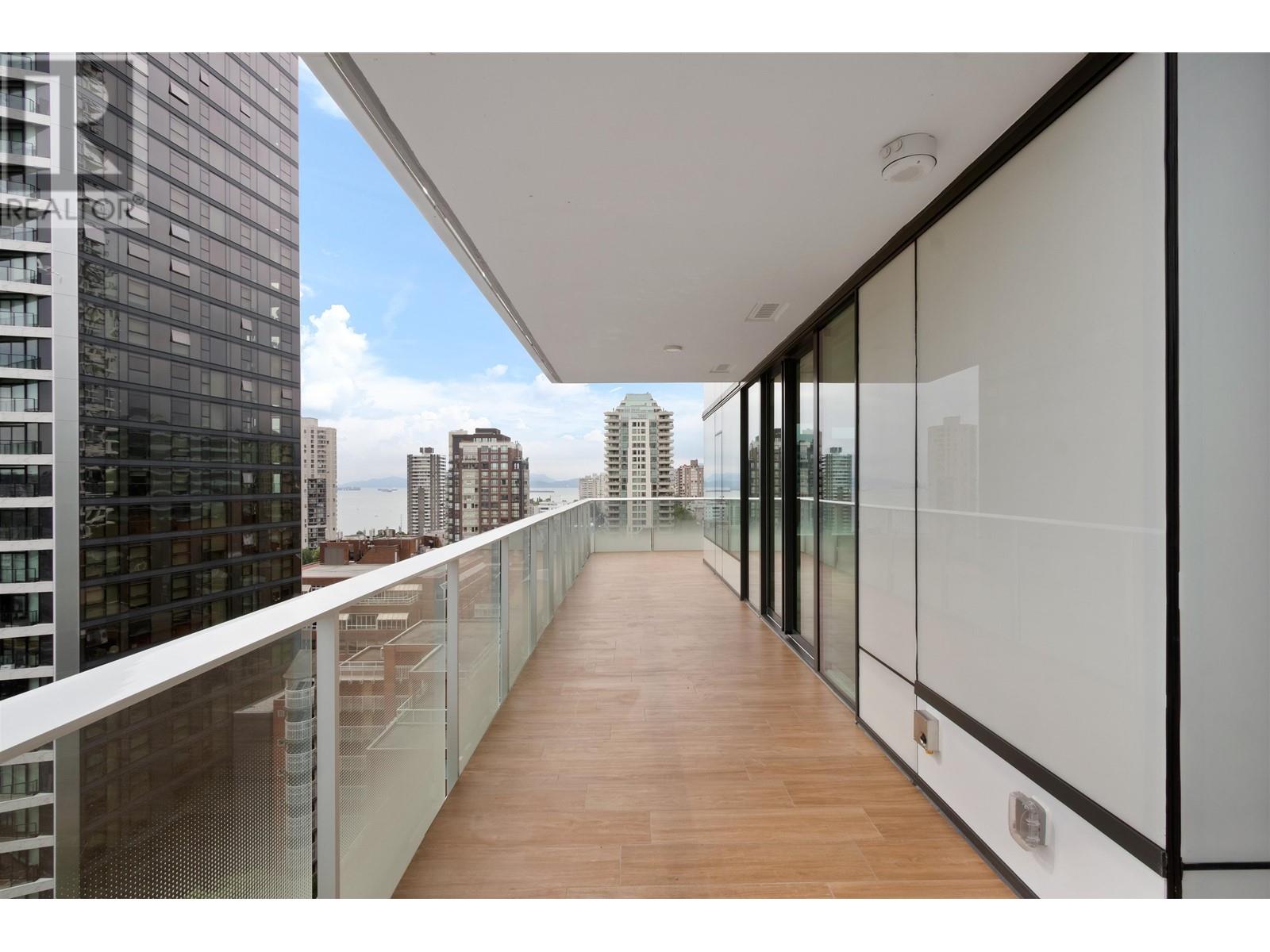 Listing Picture 23 of 32 : 1504 1335 HOWE STREET, Vancouver / 溫哥華 - 魯藝地產 Yvonne Lu Group - MLS Medallion Club Member