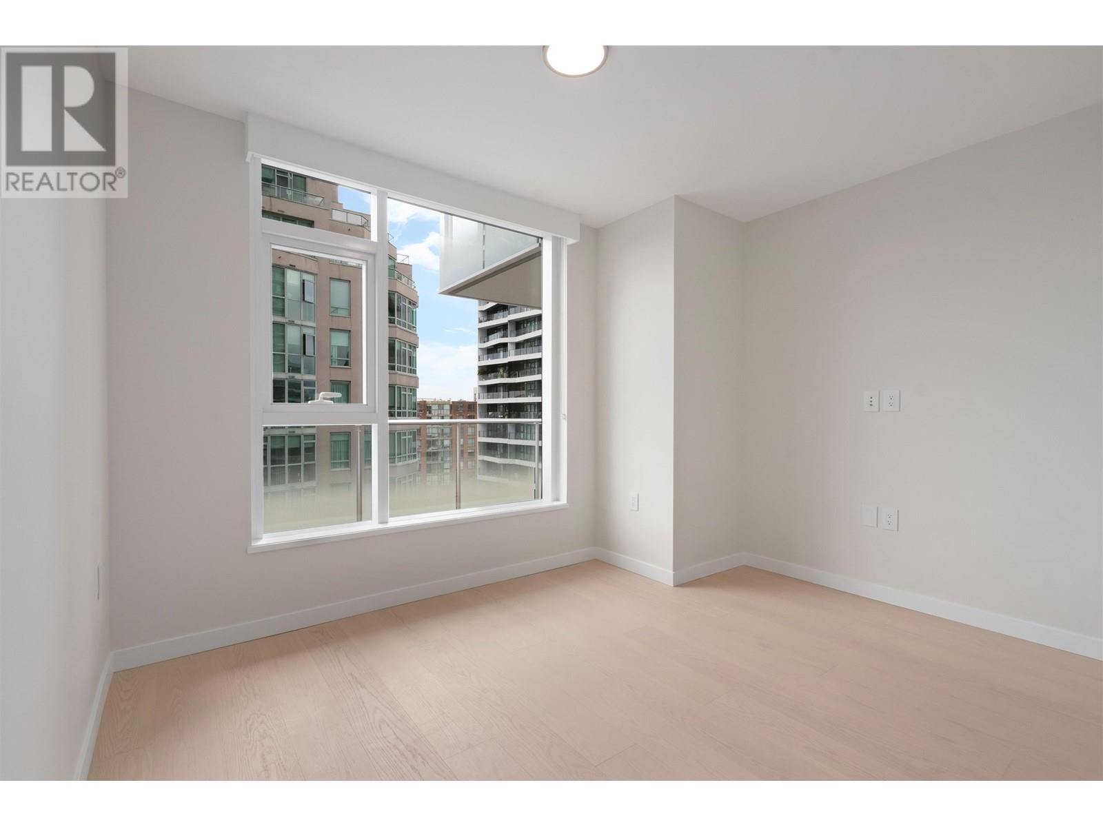 Listing Picture 18 of 32 : 1504 1335 HOWE STREET, Vancouver / 溫哥華 - 魯藝地產 Yvonne Lu Group - MLS Medallion Club Member