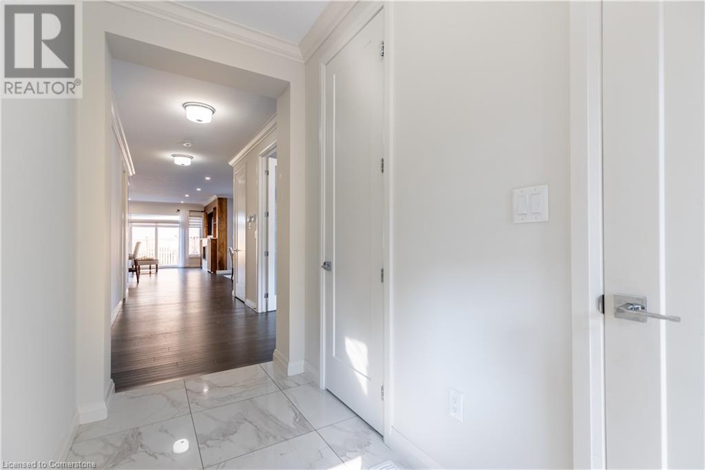 35 Midhurst Heights Unit# 7, Stoney Creek, Ontario  L8J 0K9 - Photo 3 - 40681014