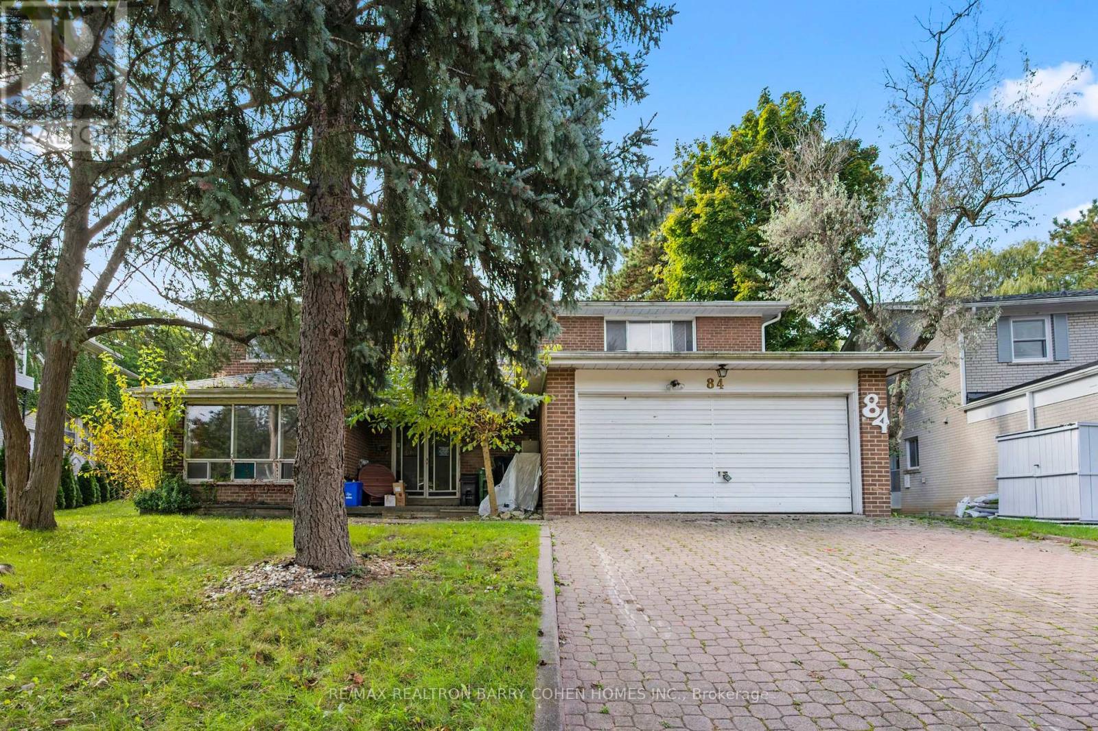 84 Bannatyne Drive, Toronto, Ontario  M2L 2P3 - Photo 2 - C10893787